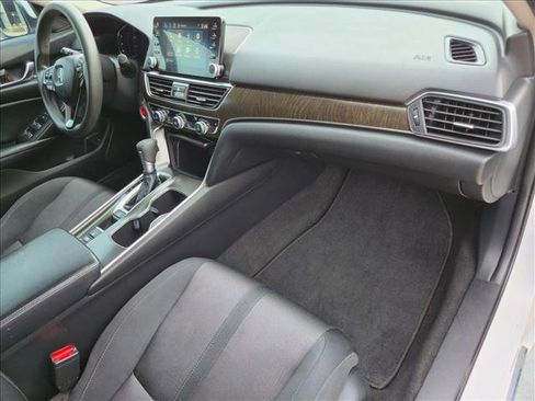 Used 2018 Honda Accord EX image 22