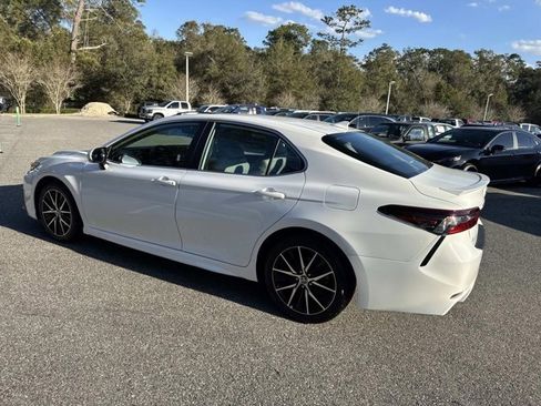 Certified 2024 Toyota Camry SE image 4