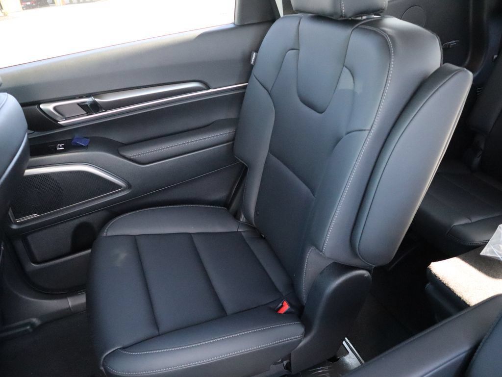 New 2025 Kia Telluride S FWD image 15