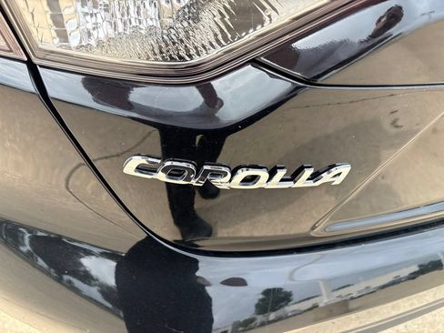 Used 2025 Toyota Corolla LE FWD image 22