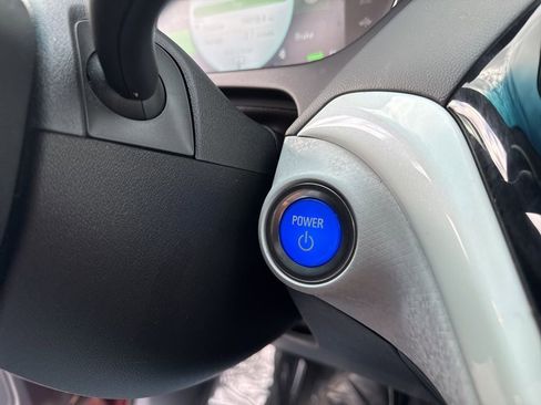 Used 2020 Chevrolet Bolt Premier w/ Infotainment Package image 22