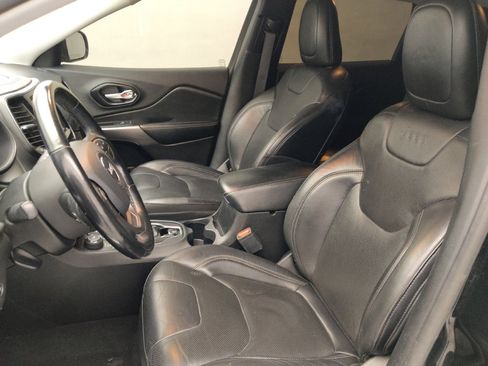 Used 2020 Jeep Cherokee Limited AWD/4WD image 17