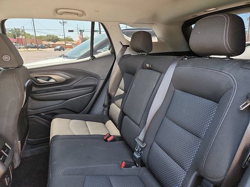 Used 2023 GMC Terrain SLE w/ Driver Convenience Package FWD image 5