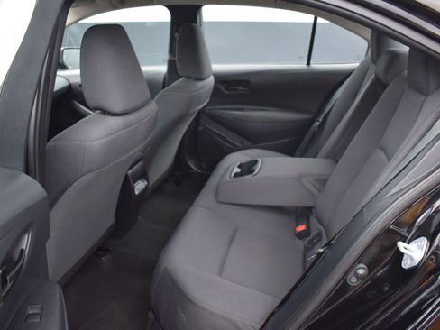 Used 2025 Toyota Corolla LE FWD image 12