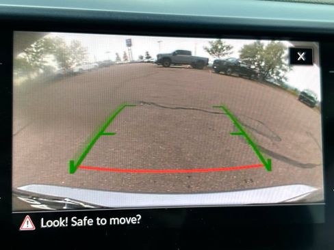 Used 2022 Volkswagen Taos SE FWD image 12