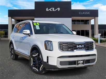 Used 2024 Kia Telluride S w/ S Sunroof Package