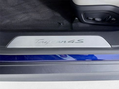 Used 2022 Porsche Taycan 4S AWD/4WD image 13