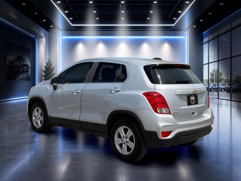Used 2020 Chevrolet Trax LS FWD image 6