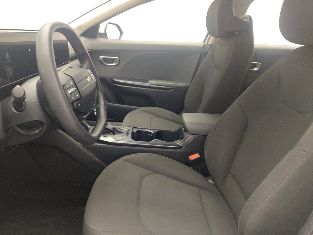 Used 2025 Kia K4 FWD image 17