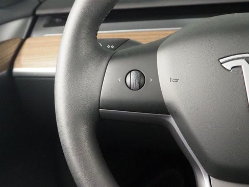 Used 2025 Tesla Model Y Long Range AWD/4WD image 20