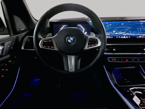 Used 2024 BMW X5 xDrive40i w/ M Sport Package AWD/4WD image 5