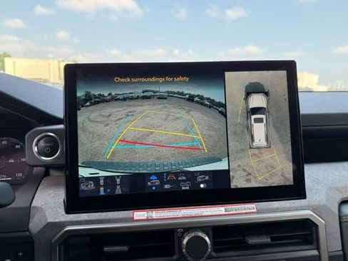 Used 2025 Toyota 4Runner Trailhunter AWD/4WD image 13