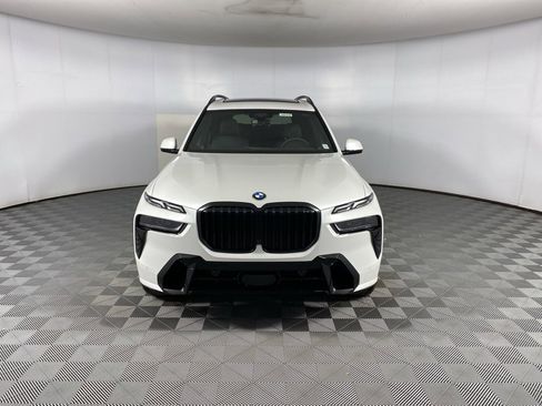 New 2026 BMW X7 xDrive40i image 2