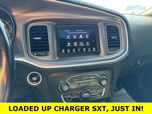 Used 2019 Dodge Charger SXT w/ Leather Interior Group image 12