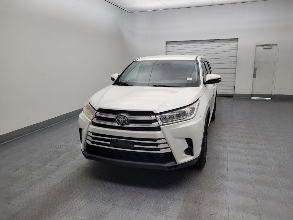 Used 2018 Toyota Highlander LE FWD image 15