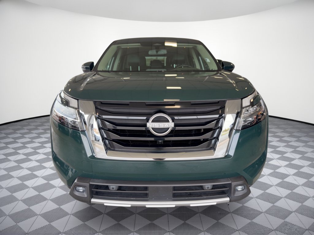 Used 2022 Nissan Pathfinder Platinum w/ Cargo Package AWD/4WD image 6