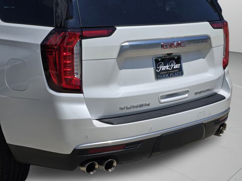 Used 2024 GMC Yukon Denali RWD image 40
