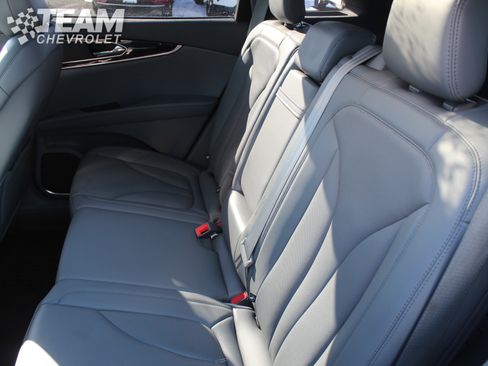 Used 2022 Lincoln Nautilus Reserve image 23