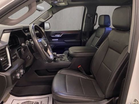Used 2024 GMC Sierra 1500 Denali w/ Technology Package AWD/4WD image 8