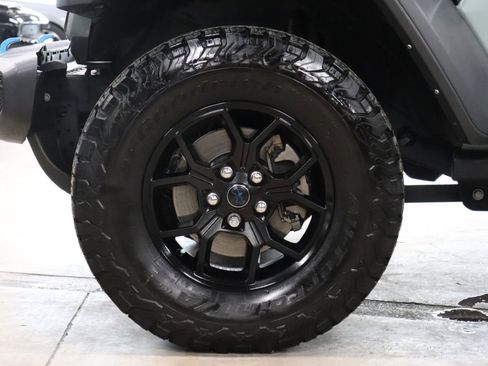 Used 2024 Jeep Wrangler Unlimited AWD/4WD image 25