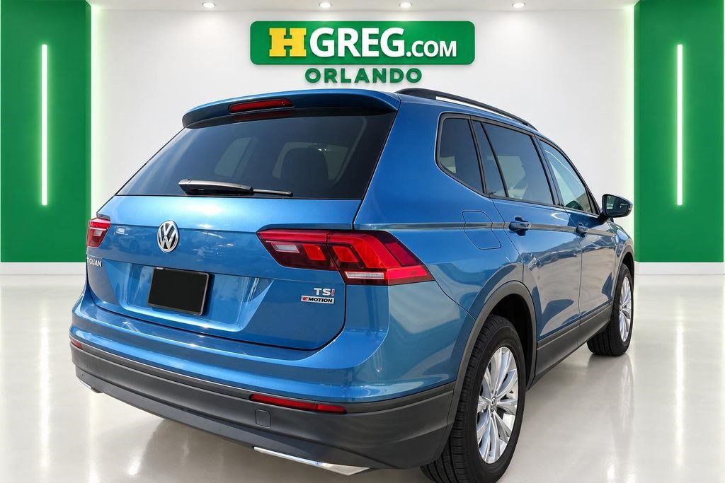 Used 2018 Volkswagen Tiguan S w/ 3rd Row Seat Package AWD/4WD image 4