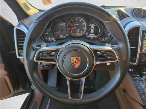 Used 2016 Porsche Cayenne image 14