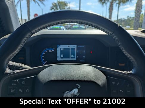 Used 2023 Ford Bronco Badlands image 29