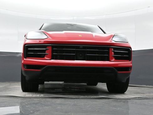 Certified 2024 Porsche Cayenne Coupe image 41