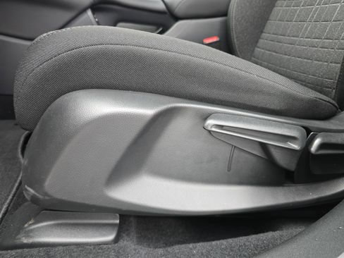 New 2026 Honda HR-V LX image 28