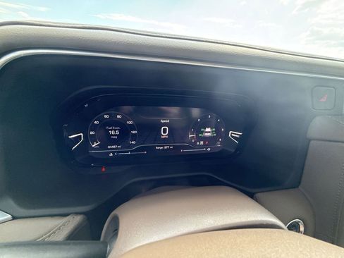 Certified 2023 GMC Yukon Denali image 18