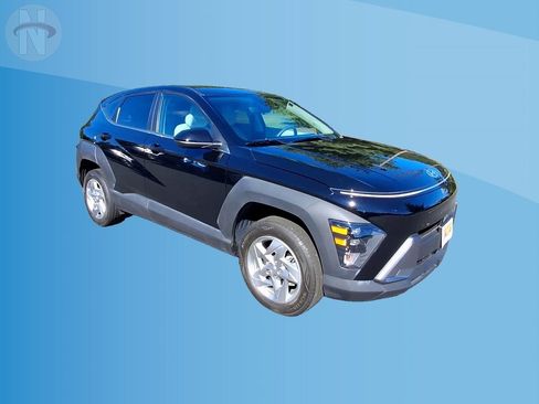 Used 2024 Hyundai Kona SE AWD/4WD image 2