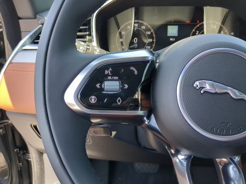 New 2026 Jaguar F-PACE R-Dynamic S image 27