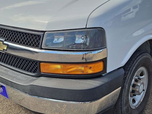 Used 2019 Chevrolet Express 3500 LT w/ LT Preferred Equipment Group image 10