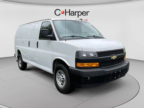 Certified 2021 Chevrolet Express 3500 w/ Driver Convenience Package RWD image 1
