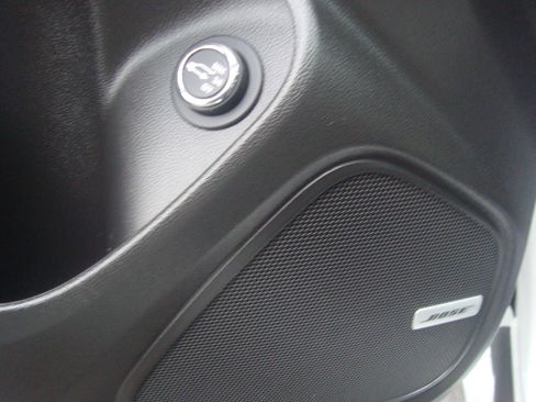 Used 2024 Buick Encore GX Avenir w/ Avenir Technology Package image 9