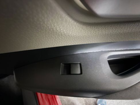 Used 2021 Toyota Corolla LE w/ LE Convenience Package image 31