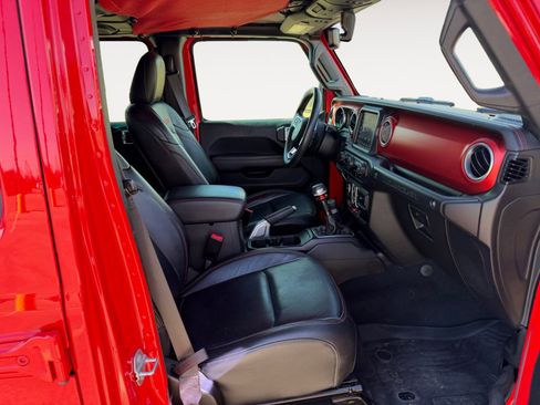 Used 2018 Jeep Wrangler Unlimited Rubicon image 15