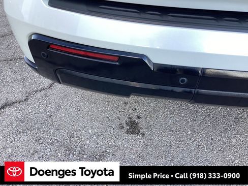 Used 2024 Toyota Sequoia Platinum image 31