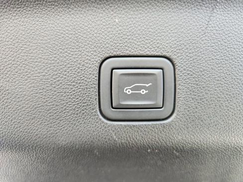 Certified 2023 Chevrolet Tahoe Z71 image 19