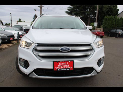 Used 2018 Ford Escape SEL AWD/4WD image 3