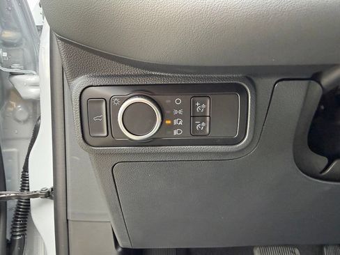 New 2026 Ford Explorer Active RWD image 7