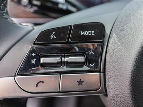 New 2025 Hyundai Elantra Limited image 14