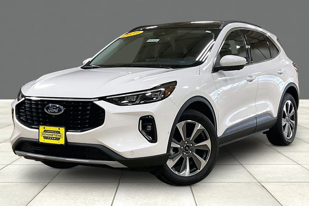 Certified 2023 Ford Escape Platinum w/ Premium Technology Package AWD/4WD image 2