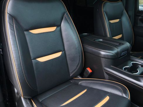 Used 2023 GMC Yukon AT4 w/ Technology Package image 19