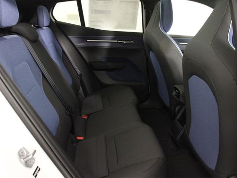 New 2025 Volvo EX30 Plus w/ Protection Package Premier image 11