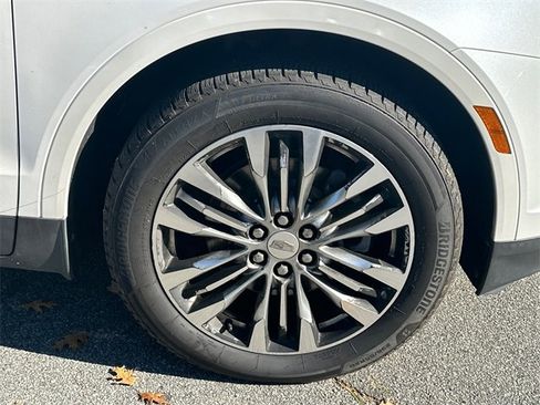 Used 2017 Cadillac XT5 Premium Luxury image 12