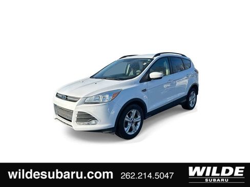 Used 2015 Ford Escape SE w/ Equipment Group 201A image 1