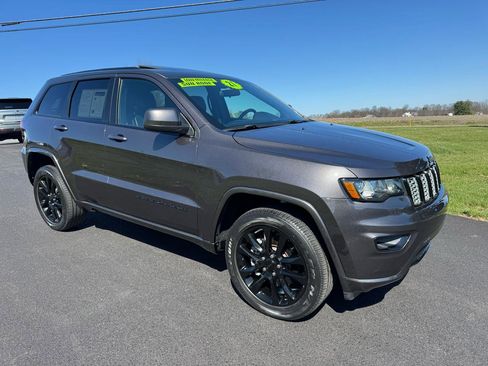 Used 2021 Jeep Grand Cherokee Laredo X image 5