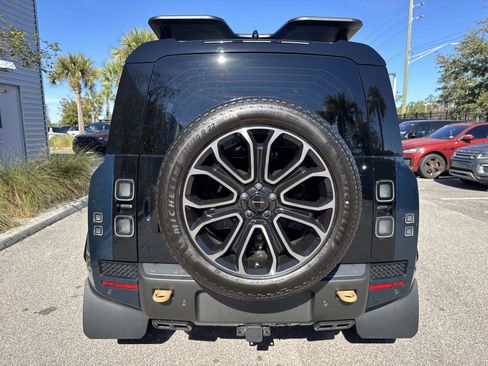 Certified 2026 Land Rover Defender 110 OCTA image 7