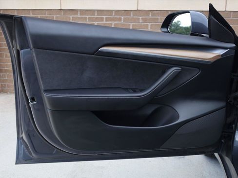 Used 2023 Tesla Model 3 Standard Range RWD image 12